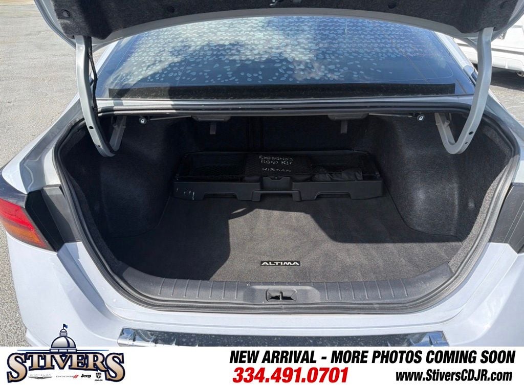 2023 Nissan Altima SR FWD