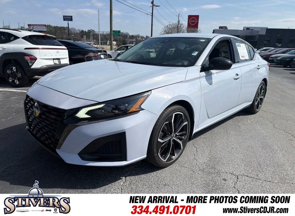 2023 Nissan Altima SR FWD