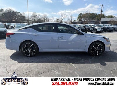 2023 Nissan Altima SR FWD