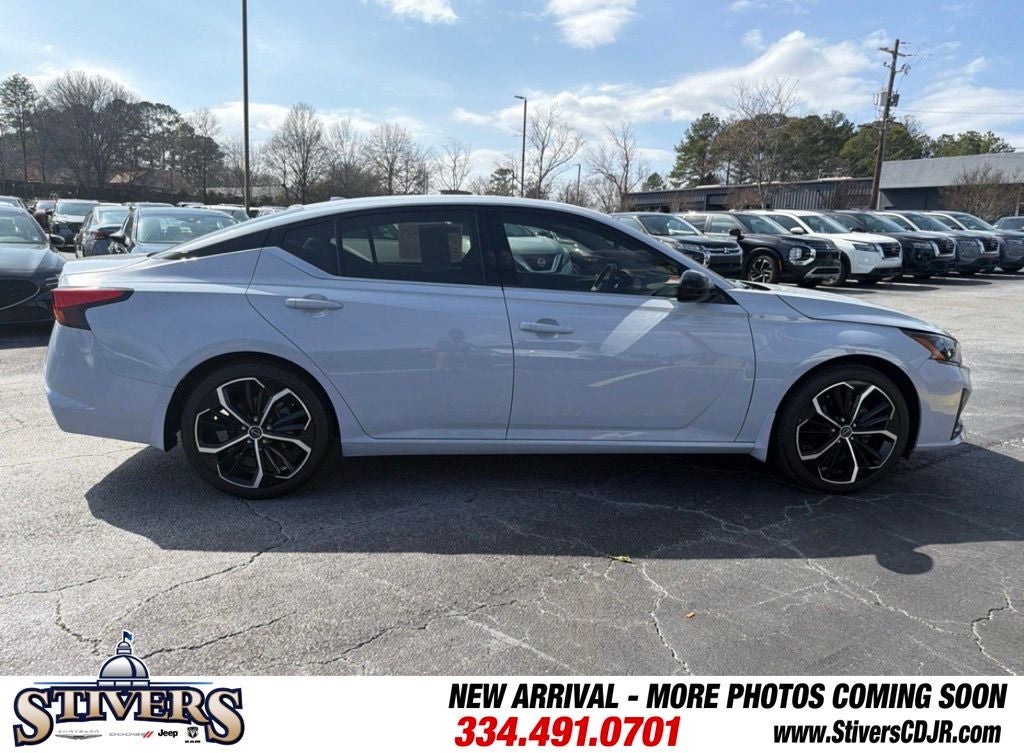 2023 Nissan Altima SR FWD