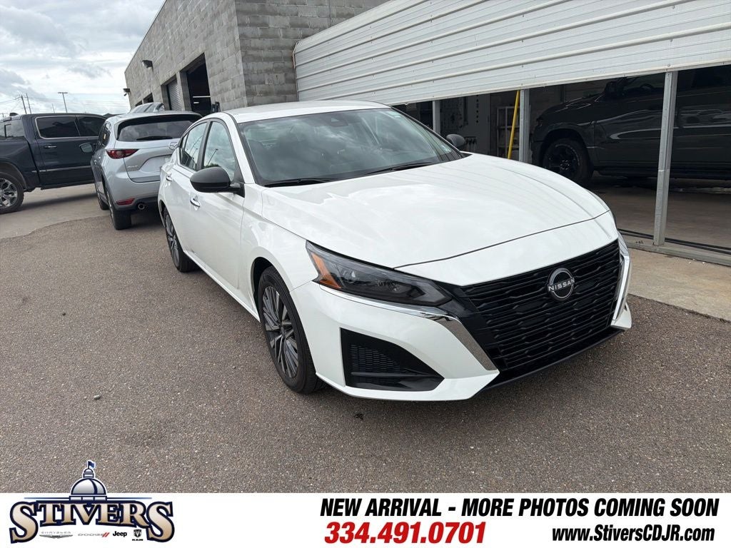 2025 Nissan Altima SV FWD
