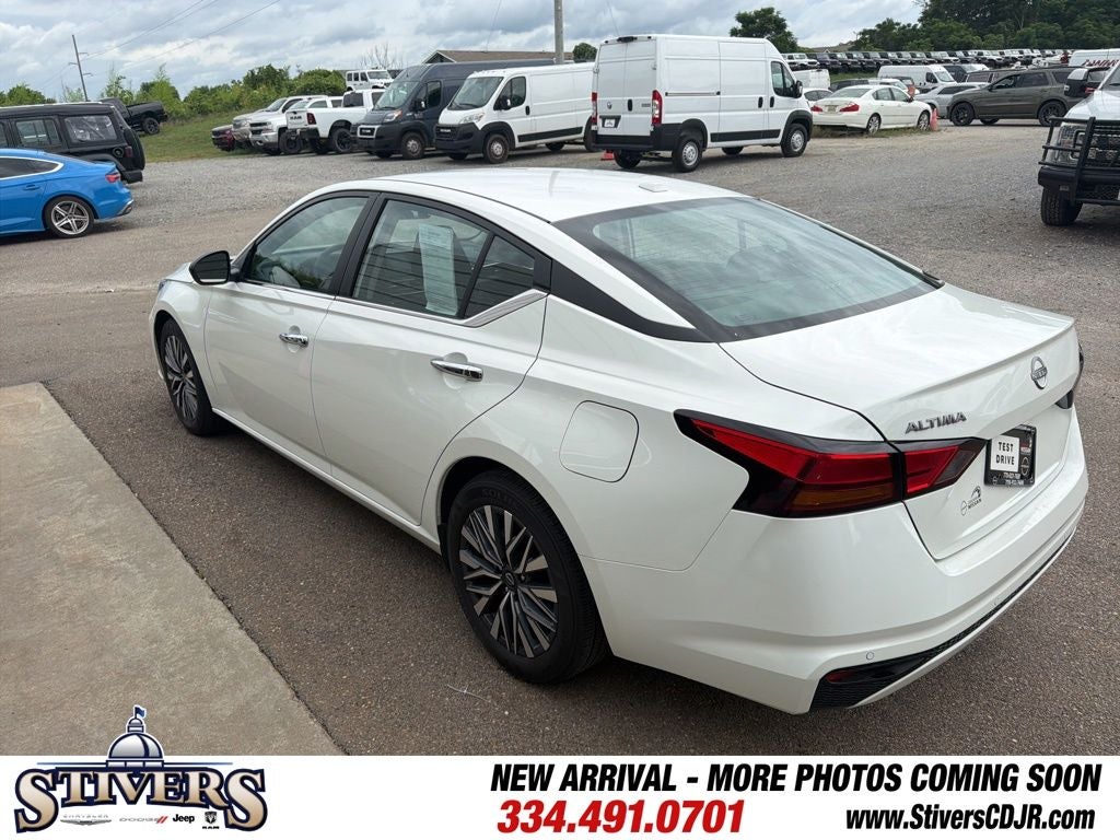 2025 Nissan Altima SV FWD