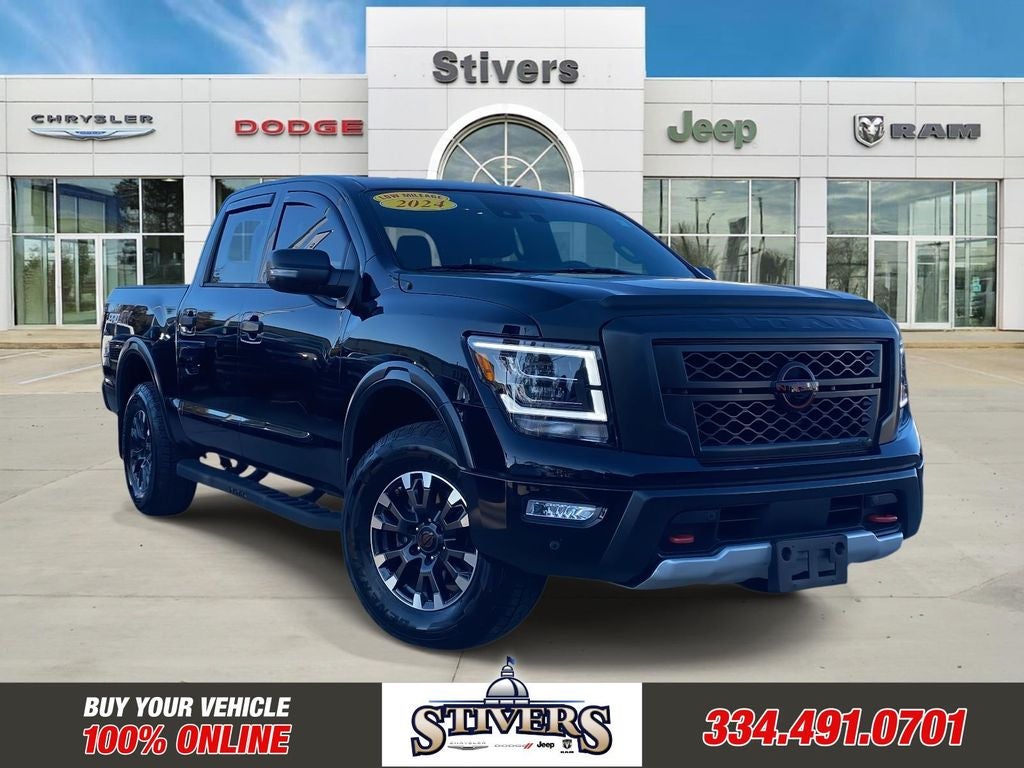 2024 Nissan TITAN Crew Cab PRO-4X 4x4