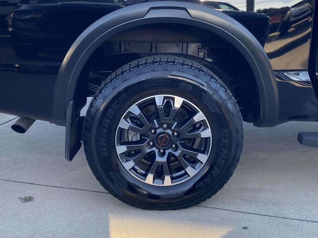 2024 Nissan TITAN Crew Cab PRO-4X 4x4