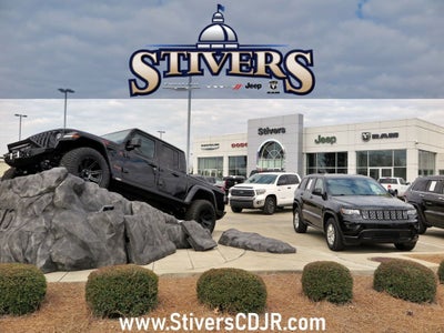 2024 Nissan TITAN Crew Cab PRO-4X 4x4