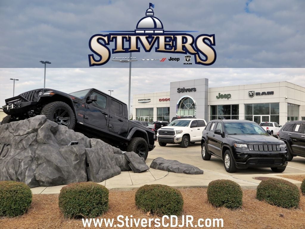 2024 Nissan TITAN Crew Cab PRO-4X 4x4