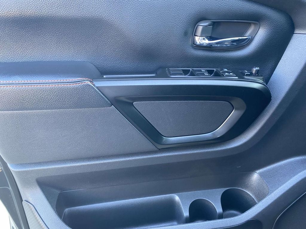 2024 Nissan TITAN Crew Cab PRO-4X 4x4