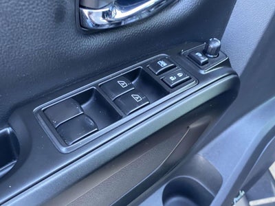 2024 Nissan TITAN Crew Cab PRO-4X 4x4