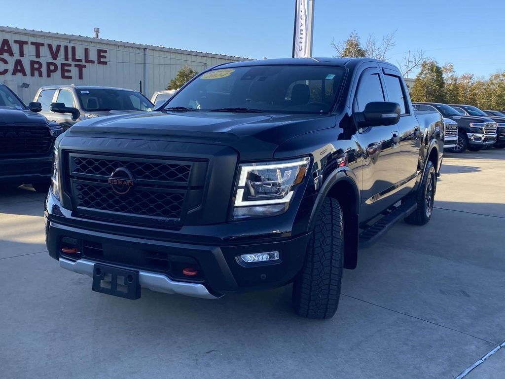 2024 Nissan TITAN Crew Cab PRO-4X 4x4