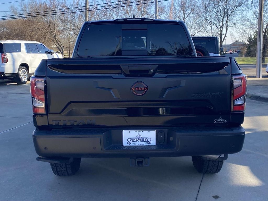 2024 Nissan TITAN Crew Cab PRO-4X 4x4