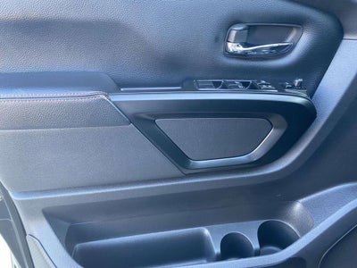 2024 Nissan TITAN Crew Cab PRO-4X 4x4