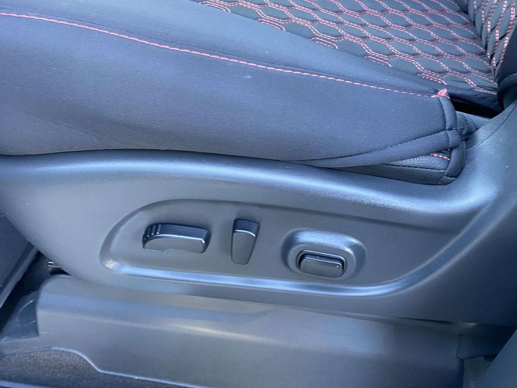 2024 Nissan TITAN Crew Cab PRO-4X 4x4