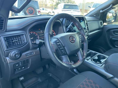 2024 Nissan TITAN Crew Cab PRO-4X 4x4
