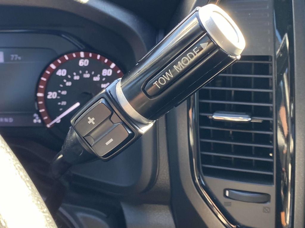 2024 Nissan TITAN Crew Cab PRO-4X 4x4