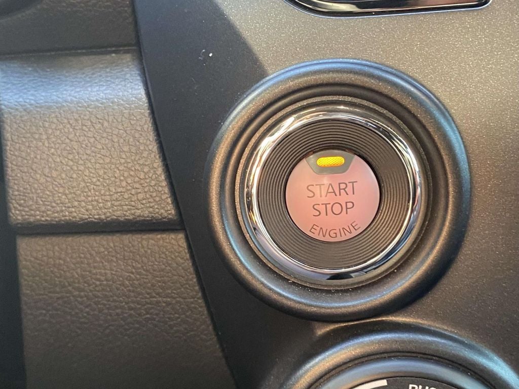 2024 Nissan TITAN Crew Cab PRO-4X 4x4