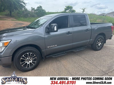 2023 Nissan TITAN Crew Cab SV 4x2