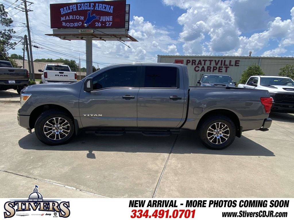 2023 Nissan TITAN Crew Cab SV 4x2