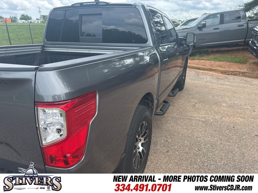 2023 Nissan TITAN Crew Cab SV 4x2