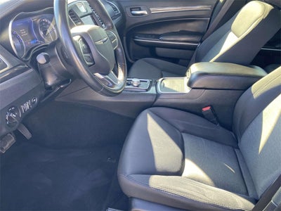 2020 Chrysler 300 Touring