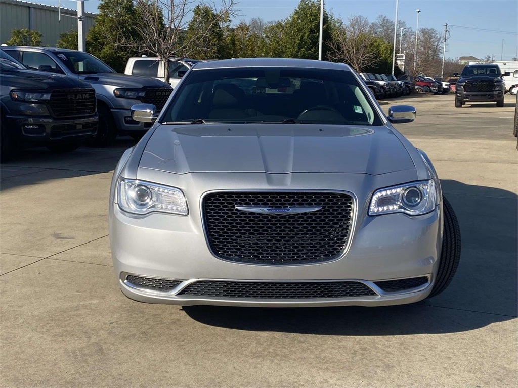 2020 Chrysler 300 Touring