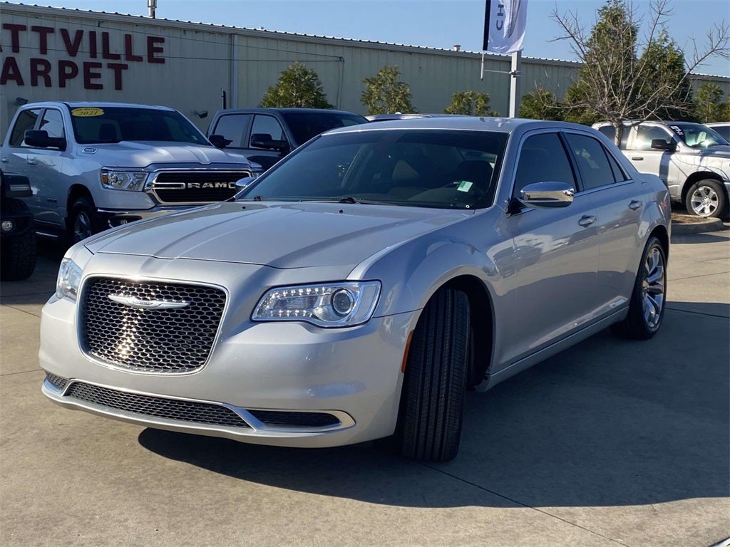 2020 Chrysler 300 Touring