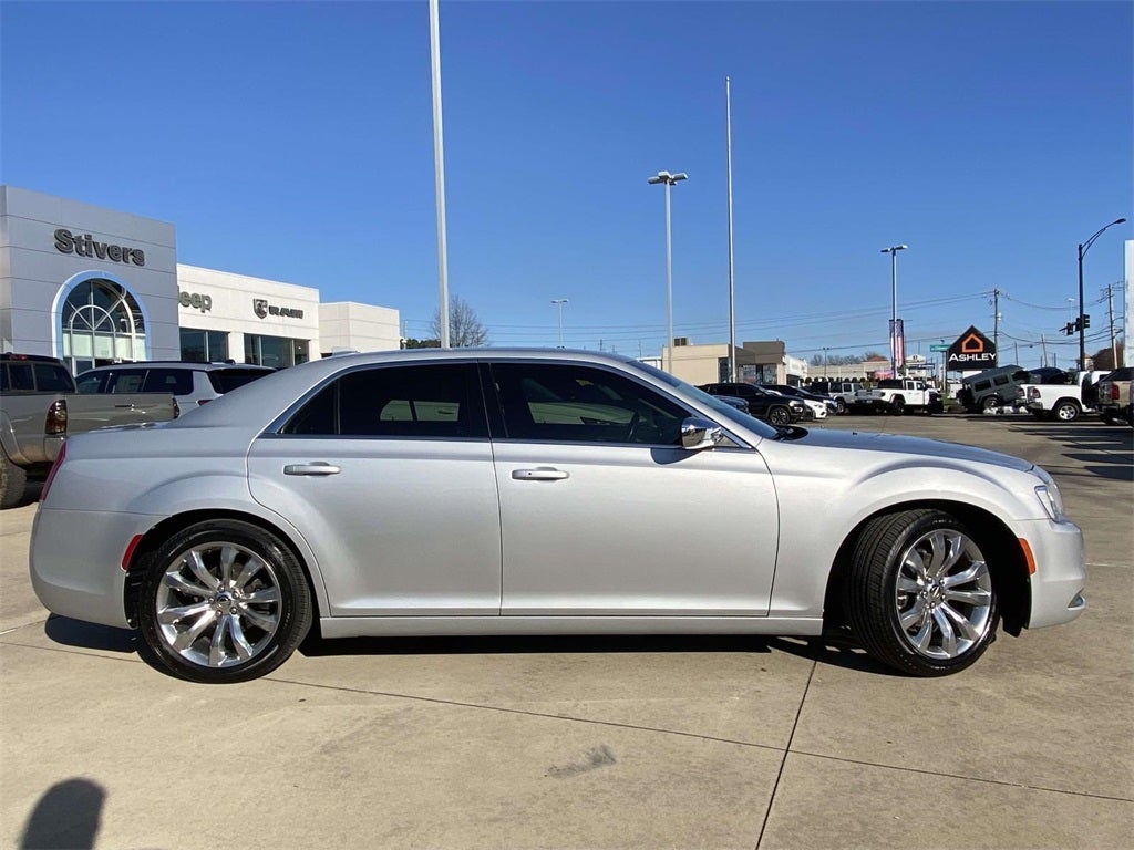 2020 Chrysler 300 Touring