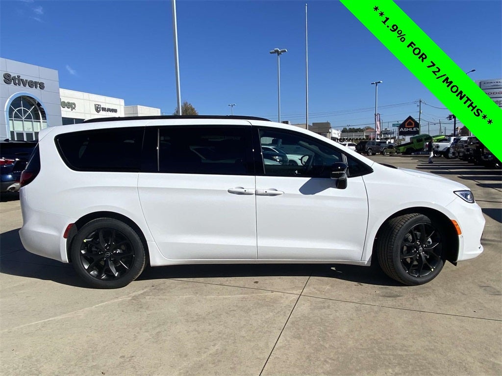 2026 Chrysler Pacifica PACIFICA SELECT