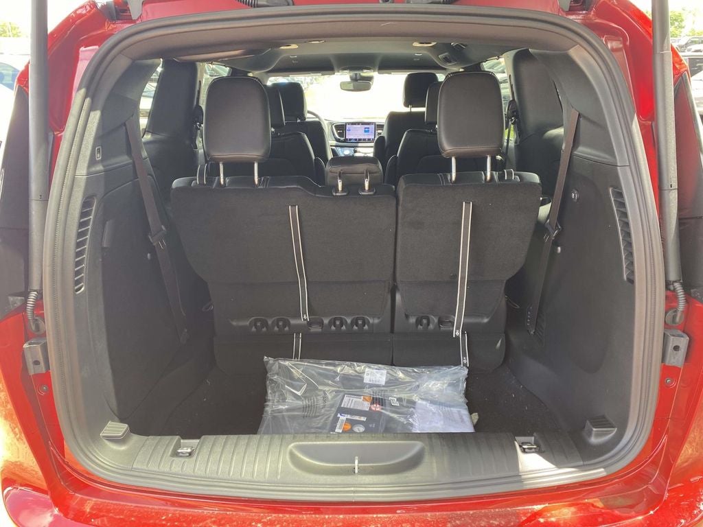 2027 Chrysler Pacifica PACIFICA SELECT