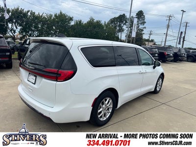 2023 Chrysler Pacifica Touring L
