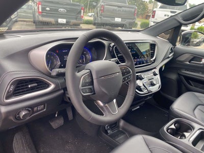 2027 Chrysler Pacifica PACIFICA SELECT