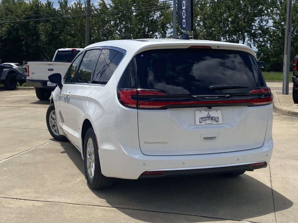 2027 Chrysler Pacifica PACIFICA SELECT