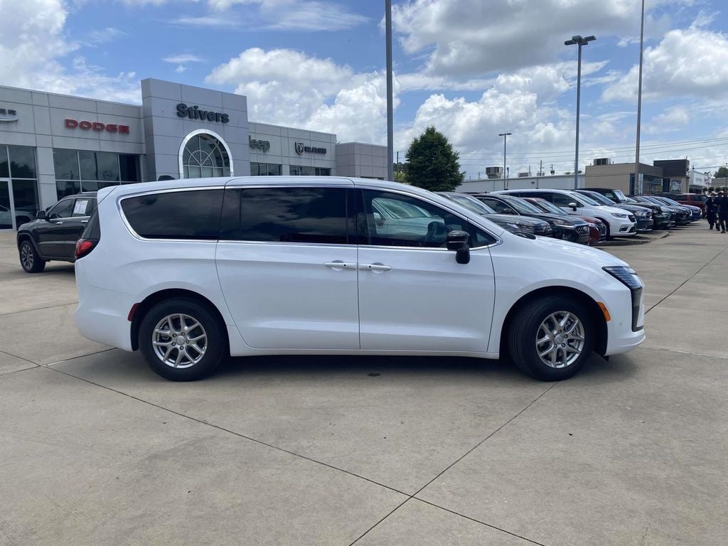 2027 Chrysler Pacifica PACIFICA SELECT
