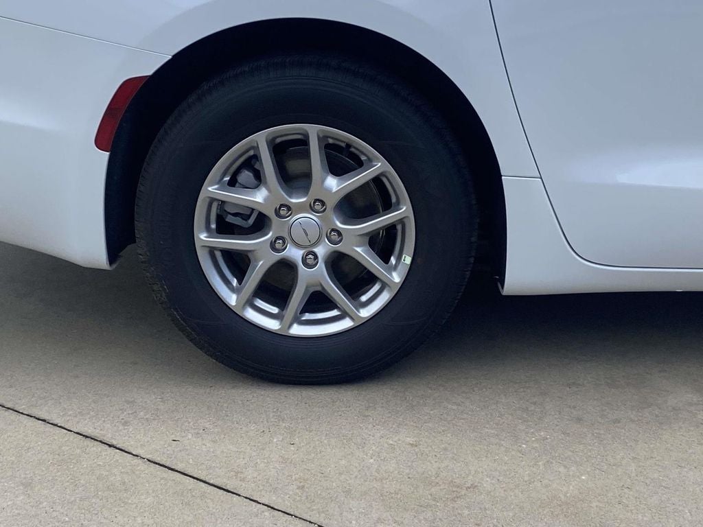 2027 Chrysler Pacifica PACIFICA SELECT