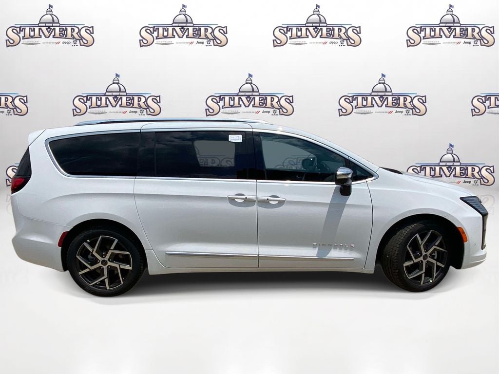 2027 Chrysler Pacifica PACIFICA PINNACLE