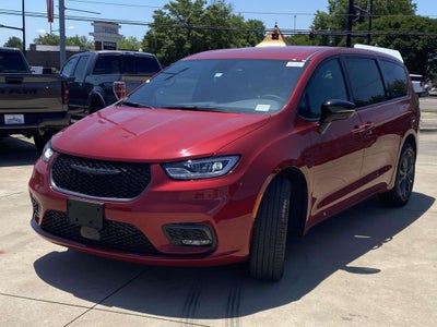 2026 Chrysler Pacifica PACIFICA SELECT AWD