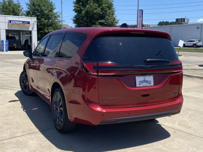 2026 Chrysler Pacifica PACIFICA SELECT AWD