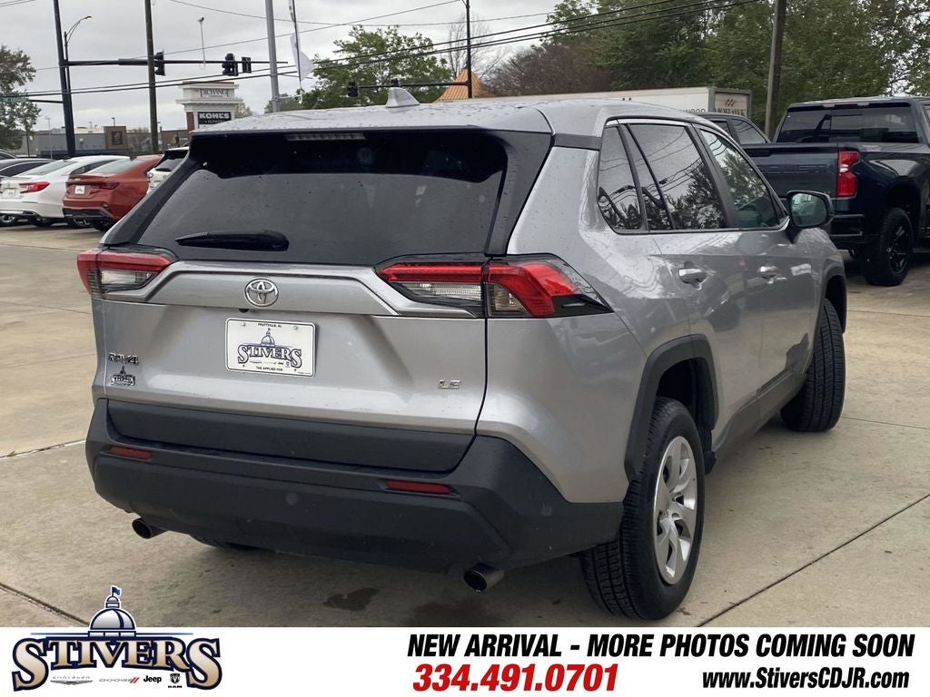2022 Toyota RAV4 LE
