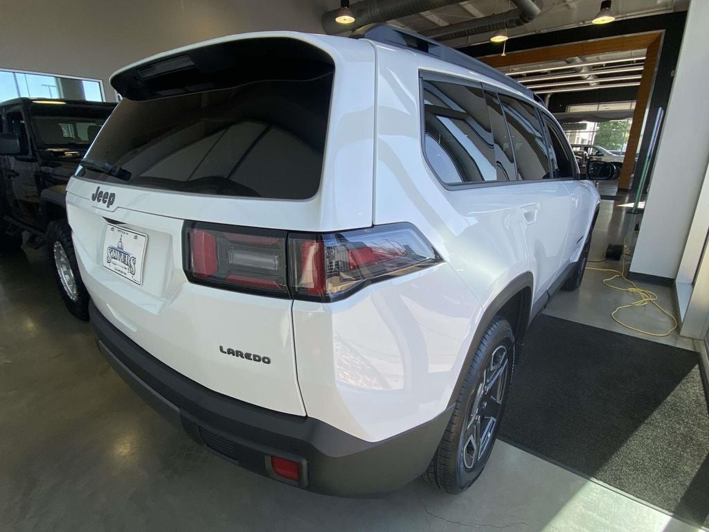 2026 Jeep Cherokee CHEROKEE LAREDO 4X4