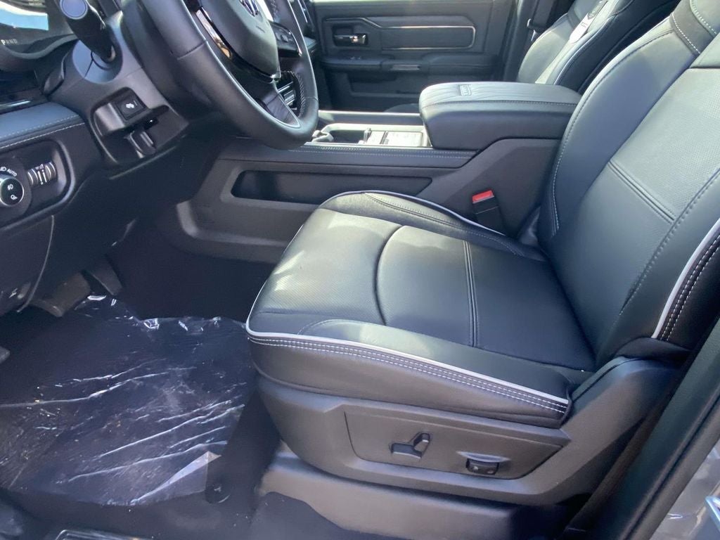 2026 RAM Ram 3500 RAM 3500 LIMITED MEGA CAB 4X4 6'4' BOX