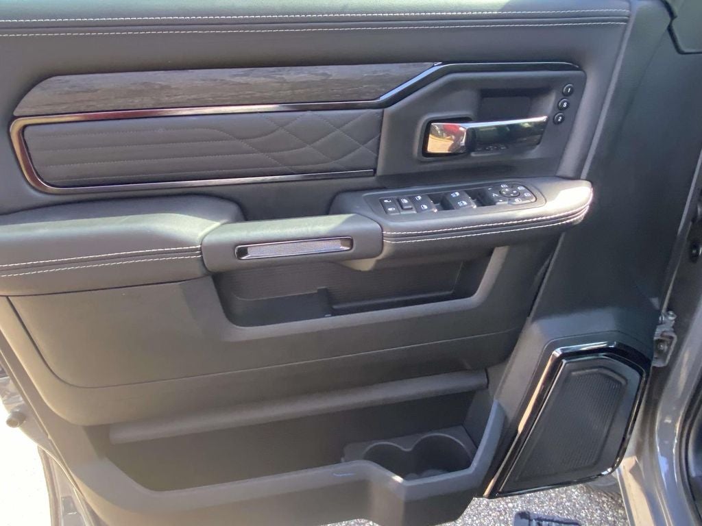 2026 RAM Ram 3500 RAM 3500 LIMITED MEGA CAB 4X4 6'4' BOX