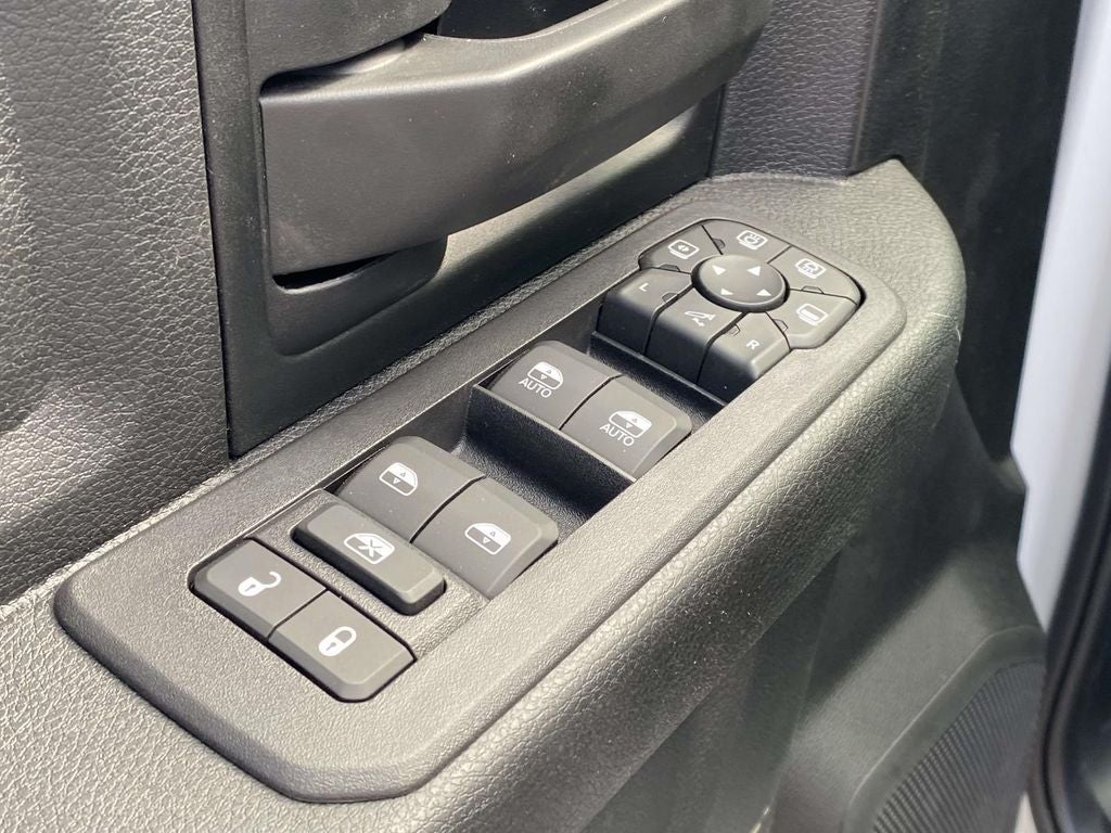 2026 RAM Ram 2500 RAM 2500 BLACK EXPRESS CREW CAB 4X4 6'4' BOX