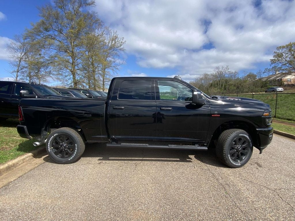 2026 RAM Ram 2500 RAM 2500 BLACK EXPRESS CREW CAB 4X4 6'4' BOX