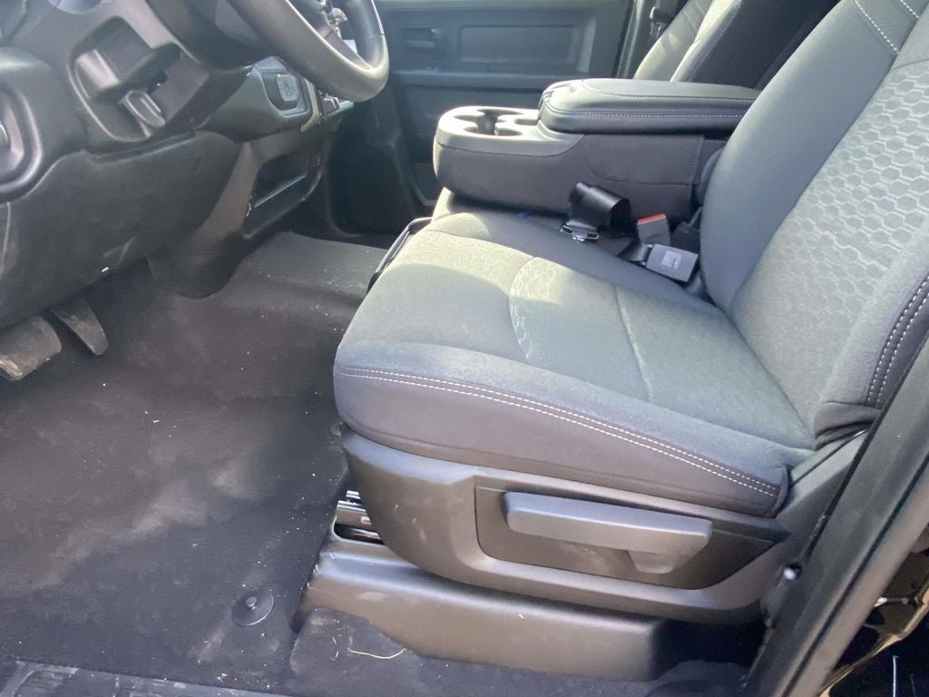 2026 RAM Ram 2500 RAM 2500 BLACK EXPRESS CREW CAB 4X4 6'4' BOX