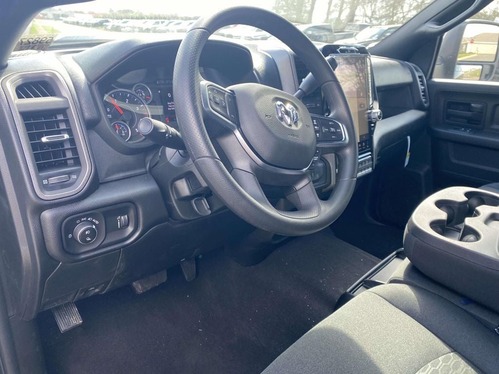 2026 RAM Ram 2500 RAM 2500 BLACK EXPRESS CREW CAB 4X4 6'4' BOX