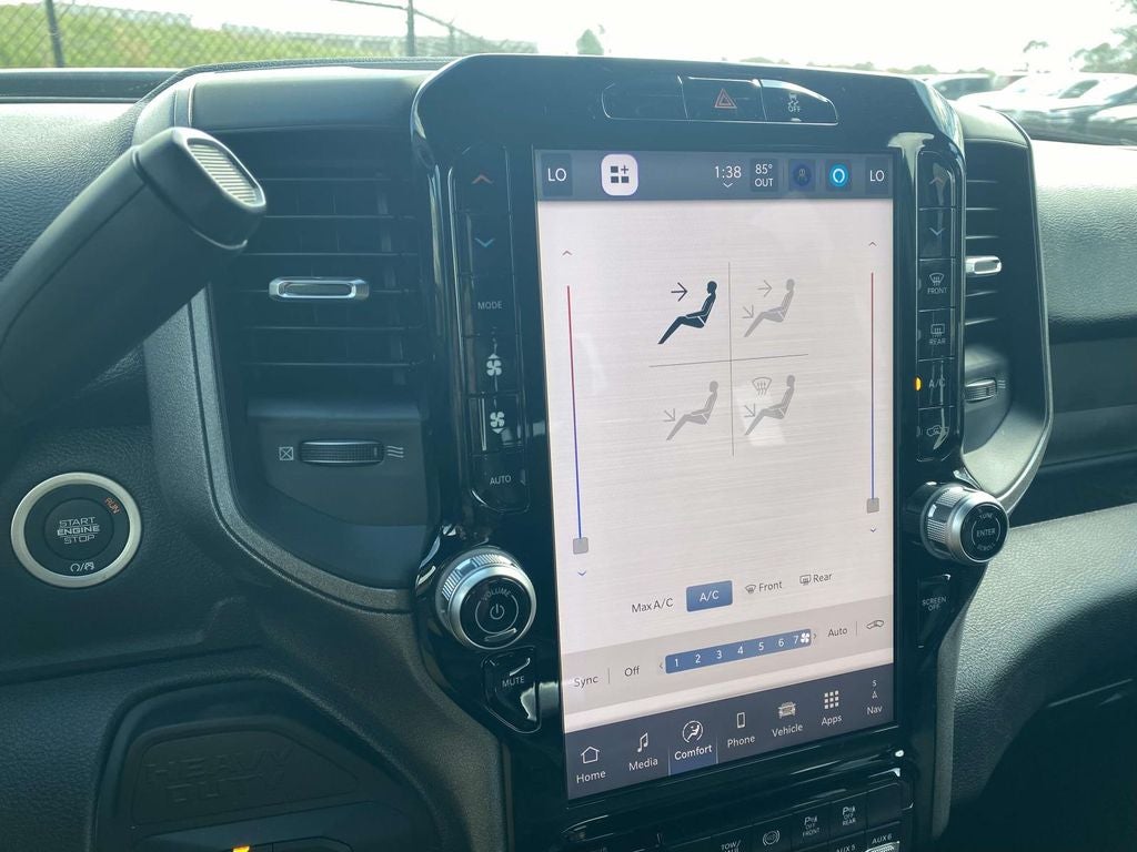 2026 RAM Ram 2500 RAM 2500 BLACK EXPRESS CREW CAB 4X4 6'4' BOX