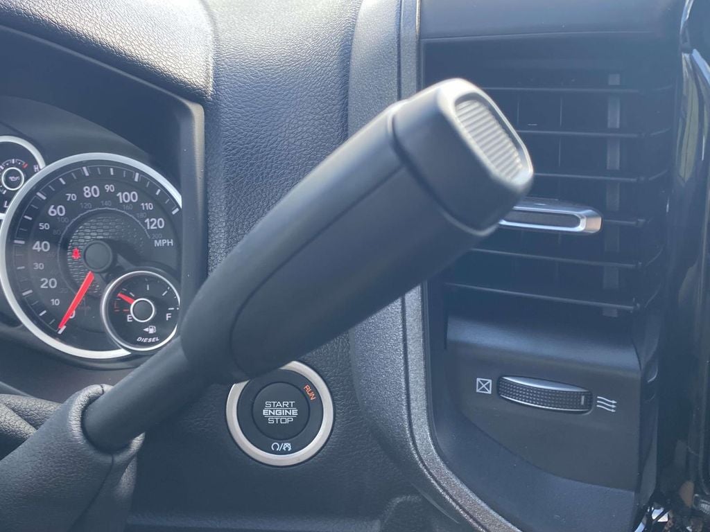 2026 RAM Ram 2500 RAM 2500 BLACK EXPRESS CREW CAB 4X4 6'4' BOX