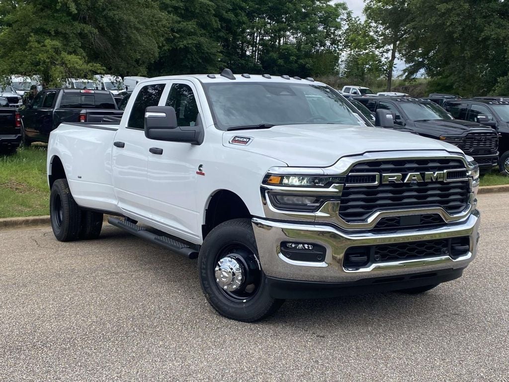 2026 RAM Ram 3500 RAM 3500 TRADESMAN CREW CAB 4X4 8' BOX