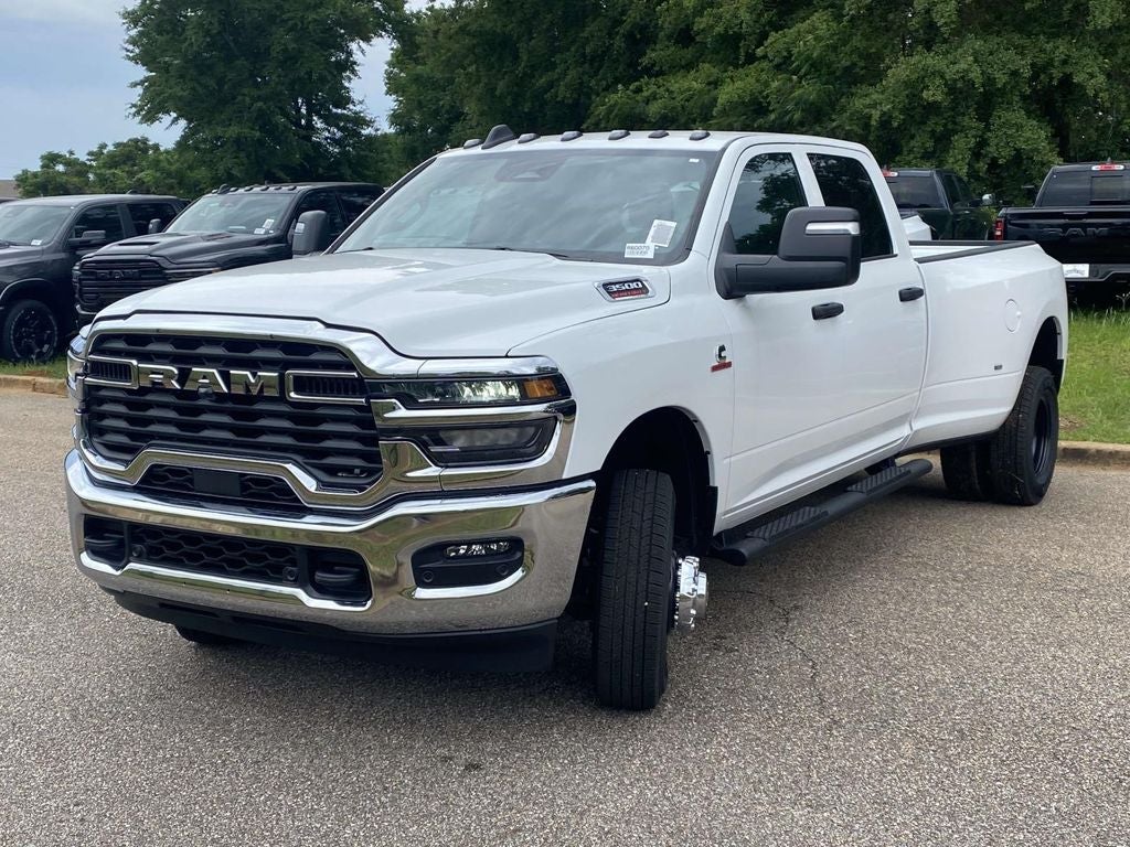 2026 RAM Ram 3500 RAM 3500 TRADESMAN CREW CAB 4X4 8' BOX
