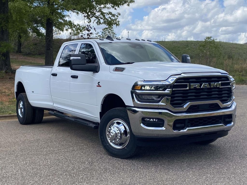 2026 RAM Ram 3500 RAM 3500 TRADESMAN CREW CAB 4X4 8' BOX