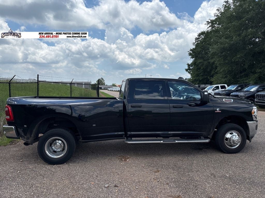 2024 RAM 3500 Tradesman Crew Cab 4x4 8' Box